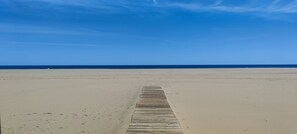 Tæt på stranden