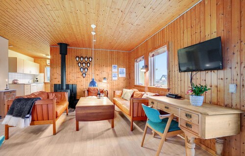 Gorgeous home in Harboøre with WiFi