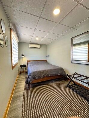 2 bedrooms, memory-foam beds, free WiFi, bed sheets