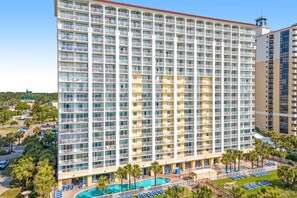 Exterior - 19th-floor oceanfront condo with beautiful beach views, hot tubs, pools, gym, AC (Myrtle Beach)