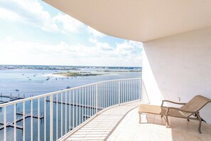 Terrace/patio - Renovated Two Bedroom Condo with Majestic Bay Views! Complimentary Boat Slip! (Orange Beach)
