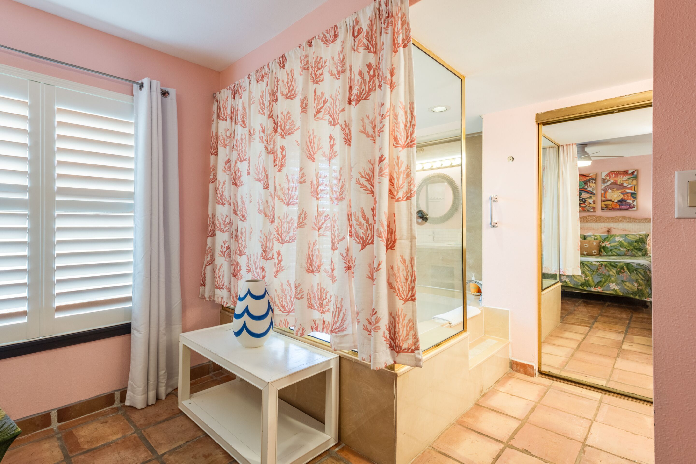 Combined shower/bathtub, hair dryer, towels, soap