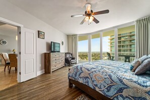 2 bedrooms, iron/ironing board, free WiFi, bed sheets - Caribe Tower D with remarkable poolside condo! Complimentary Boat Slip! (Orange Beach)