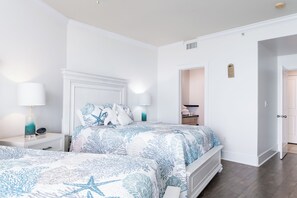 3 bedrooms, iron/ironing board, free WiFi, bed sheets - Spacious Unit with a Wraparound Balcony! Complimentary Boat Slip! (Orange Beach)