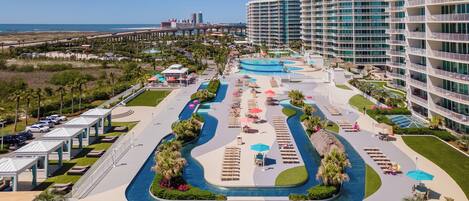 Una piscina techada, una piscina climatizada