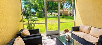 Resort Villa, Pools Fun and relaxation/w Kingbed.