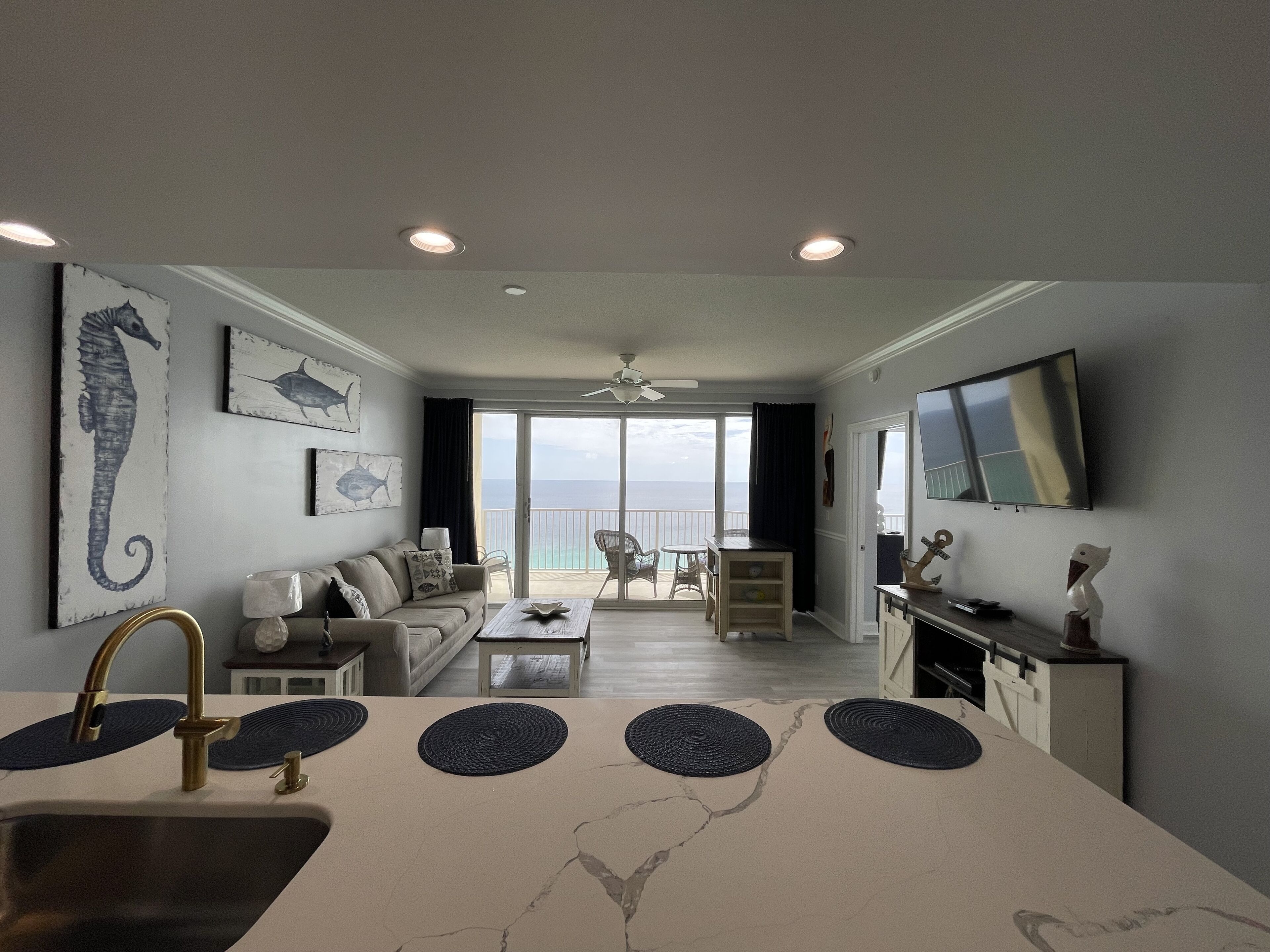 Fully renovated 2023! 2 bed, 2 bath with bunks! Beautiful 20th Floor views! 