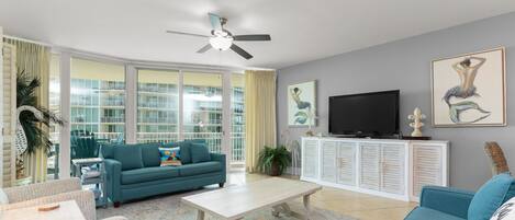 Smart TV, ping pong, books, stereo