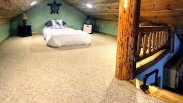 3 bedrooms, desk, iron/ironing board, travel crib