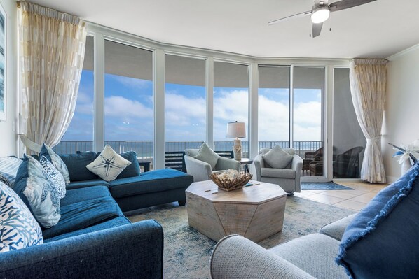 TV, DVD player, ping pong, books - Timeless Three Bedroom Penthouse with Gulf of Mexico Views (Orange Beach)