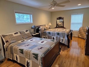 2 bedrooms, iron/ironing board, free WiFi, bed sheets