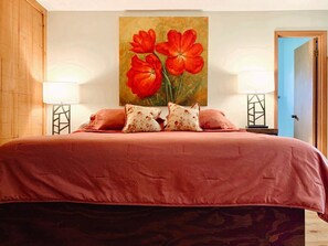 3 bedrooms, desk, iron/ironing board, travel cot - 675 FIVE Star Reviews | Views | Pool Table & Ping Pong | Pet Friendly | Firepit (Cleveland)