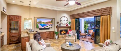 Smart TV, fireplace, table football, ping pong