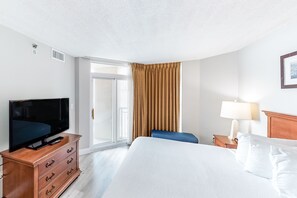 2 bedrooms, iron/ironing board, Internet, bed sheets