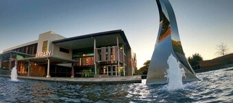 Queens Park Views | Walk to CBD | Sleeps 8