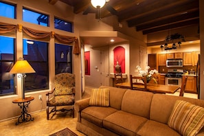 Smart TV, fireplace