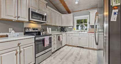 Waterfront 3BR/3BA Getaway: Beach, Dock, Firepit! AMAZING Sweeping VIEWS!