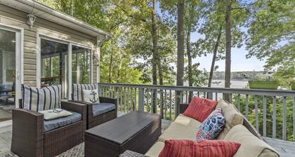 Waterfront 3BR/3BA Getaway: Beach, Dock, Firepit! AMAZING Sweeping VIEWS!