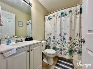 Free toiletries, hair dryer - Benji`s House by the lake (Monroe)