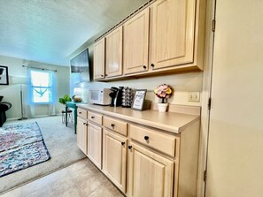 Interior - Benji`s House by the lake (Monroe)