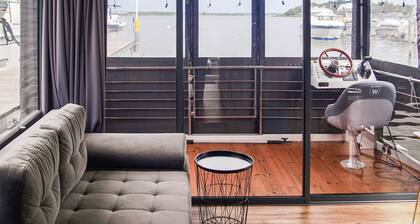 1 bedroom awesome ship in Brandenburg