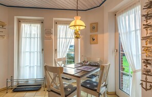 Dining - Amazing apartment in Friedrichskoog with WiFi (Friedrichskoog)