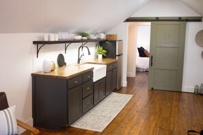 Luokittelematon kuva, 3 kautta 27, painike