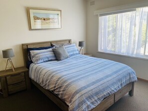 3 bedrooms, iron/ironing board, WiFi