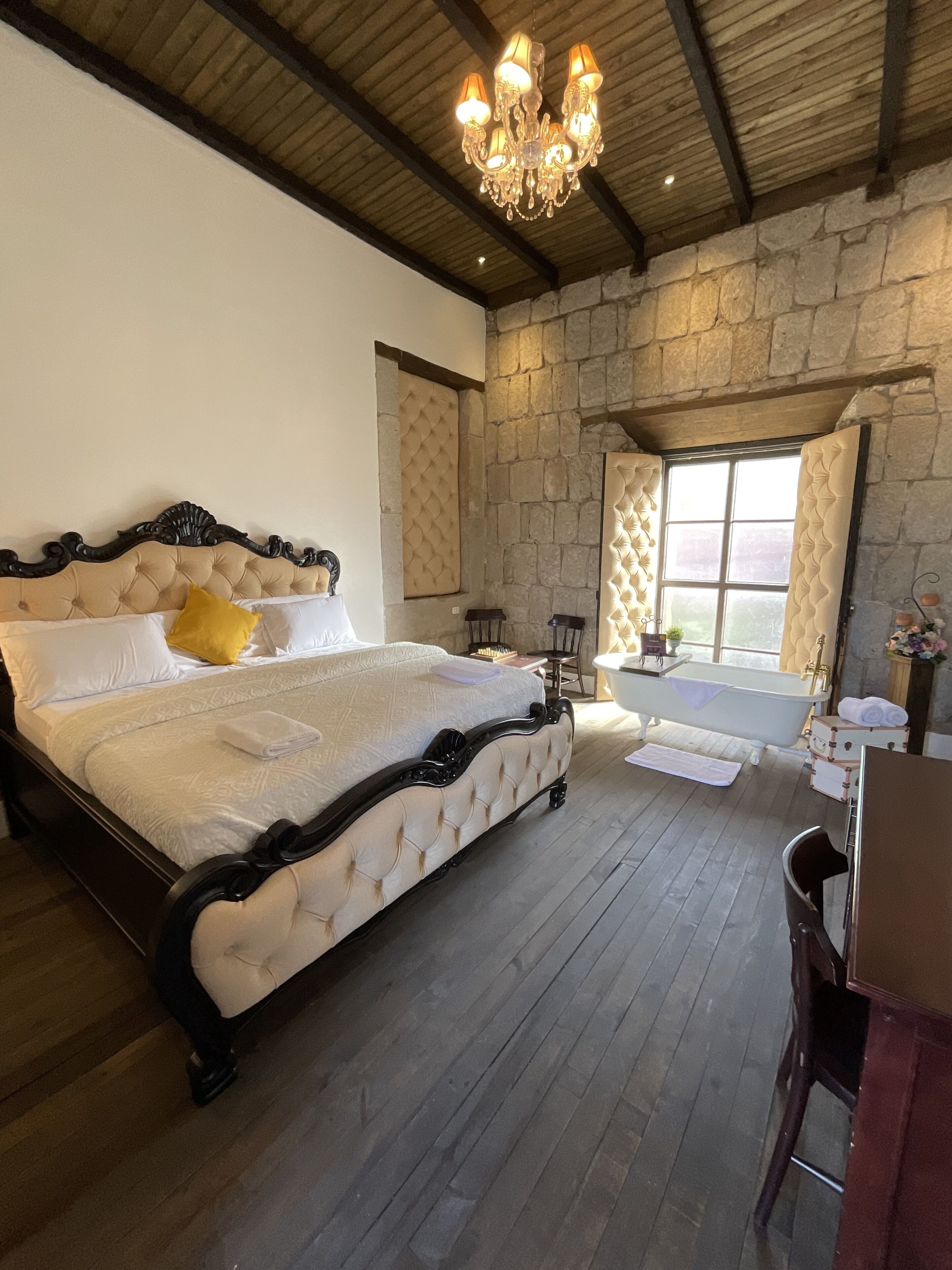 Egyptian cotton sheets, premium bedding, Select Comfort beds, desk