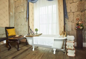 Suite estudio presidencial, 1 habitación | Sábanas de algodón egipcio y ropa de cama de alta calidad