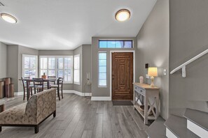 Interior - Heated Pool*Entertainment Oasis*Private Chef*Central/Extremely Private Location (Phoenix)