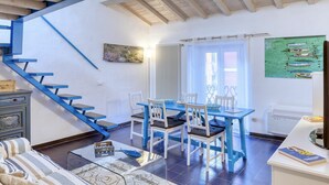 Interior - Studio Ivana: apartment for 3, in the centre of Levanto, 200m from beach (Levanto)