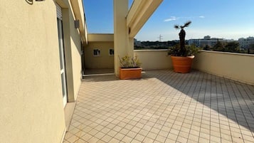 Condo, 1 Bedroom | Property grounds