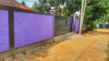 House, 2 Bedrooms, Accessible, Garden View | Property entrance