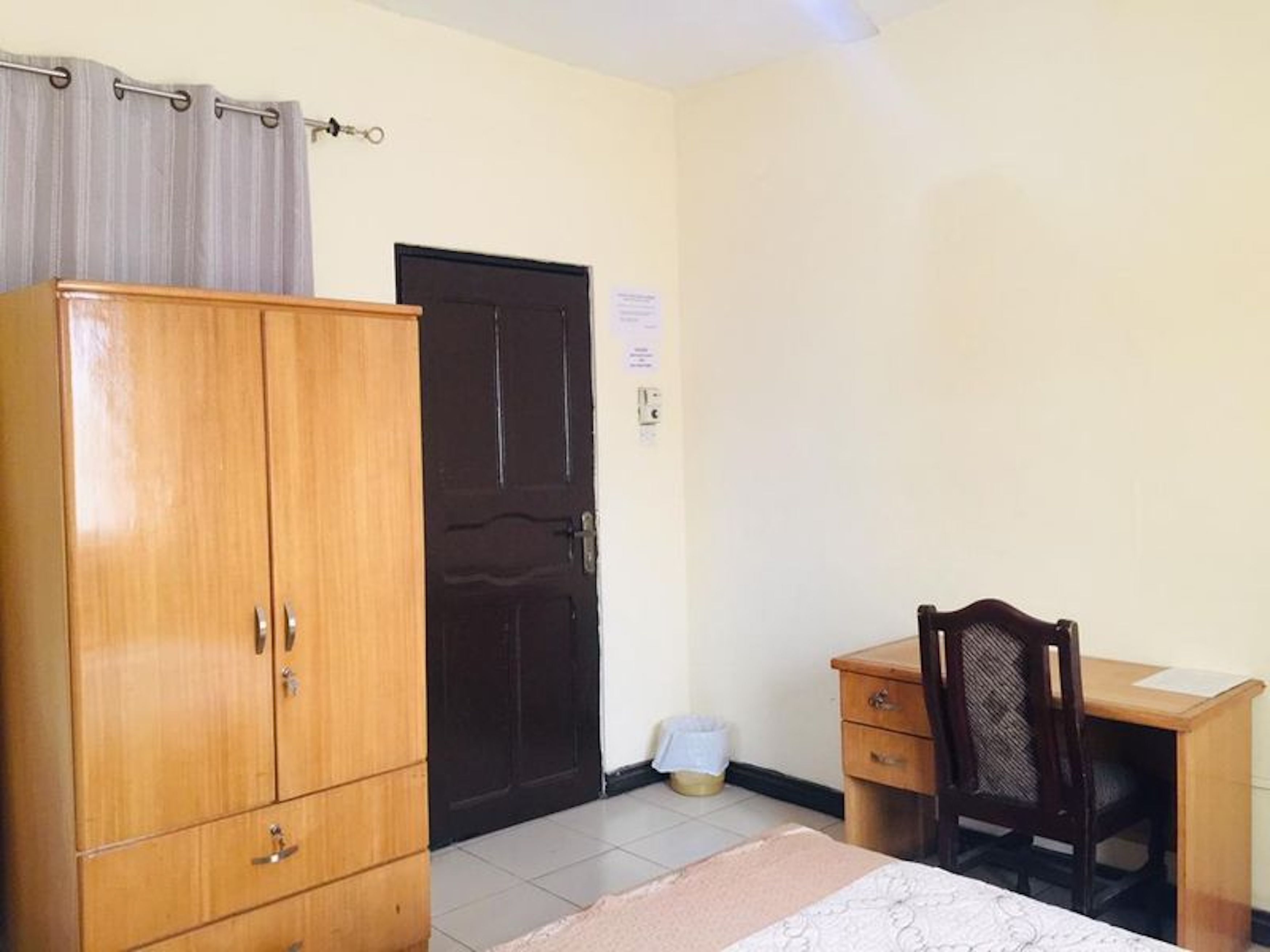 Photo - Room-single Room - Ground Floor in Accra