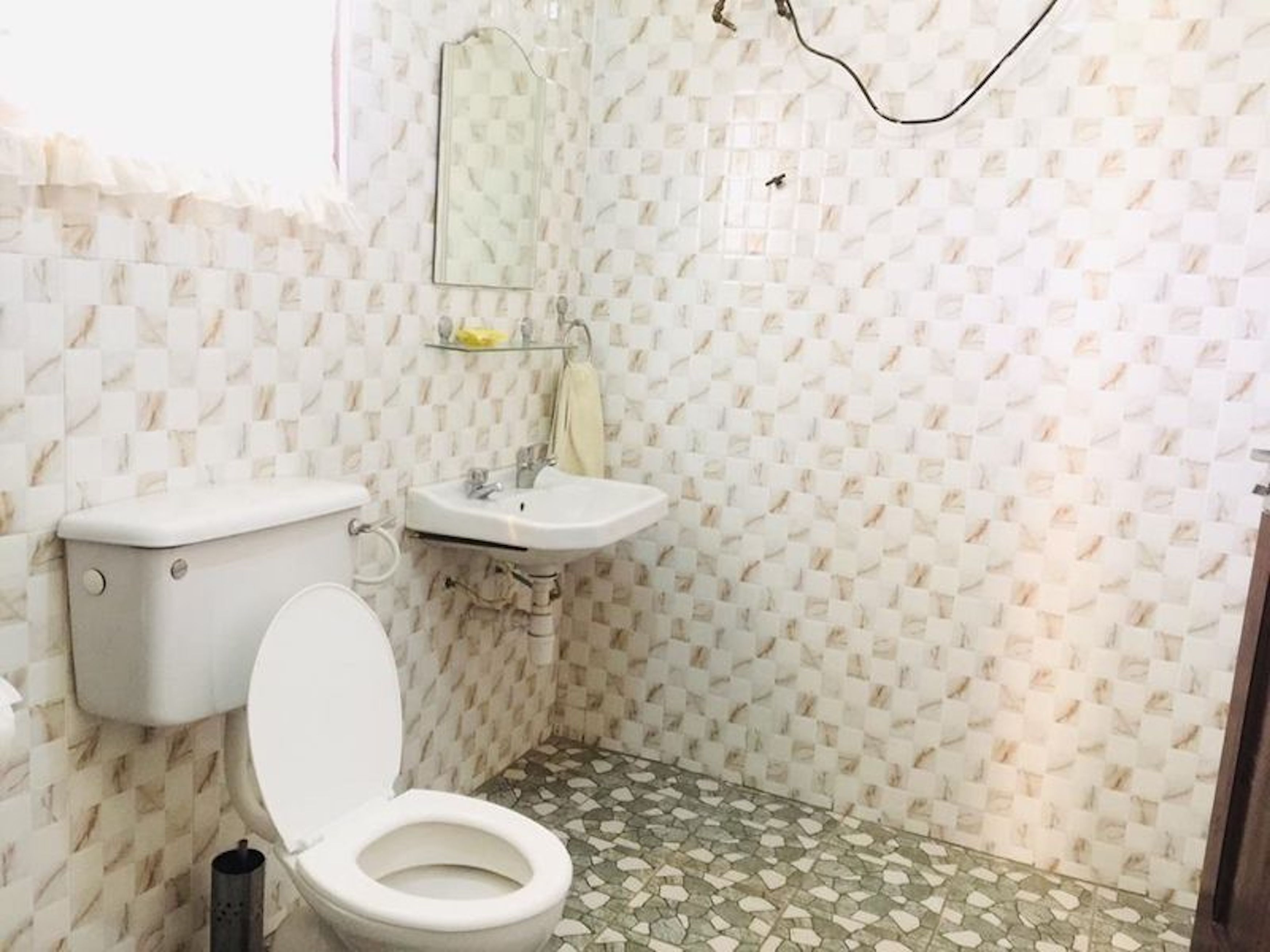 Photo - Room-single Room - Ground Floor in Accra