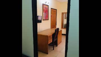 Room, 1 Bedroom, Smoking, Balcony | Property entrance