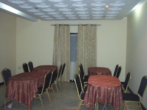 Room, 1 Bedroom, Smoking, Balcony | Dining