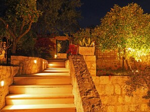 Property grounds - 4 Bedroom Villa In Old Cavtat (Konavle)