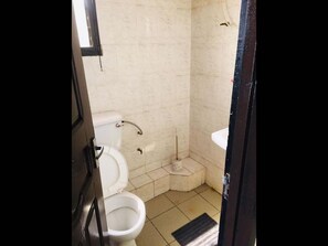 Room, 1 Bedroom, Smoking, Balcony | Bathroom