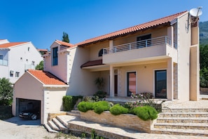 Vila (Four Bedroom Apartment - Balconies an) | Eksterior