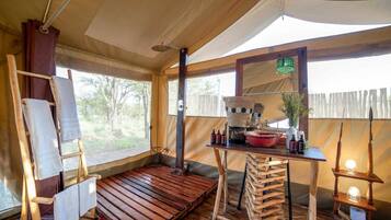 Luxury Tent | Bathroom | Shower, bathrobes, slippers, towels