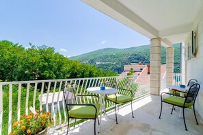 Apartment (Four Bedroom Apartment - Balcony and ) | Balcony
