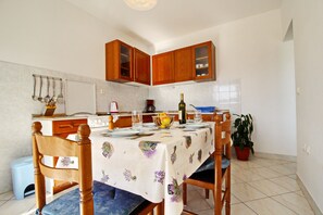 公寓 (Two Bedroom Apartment -Terrace and Se) | 房內用餐區