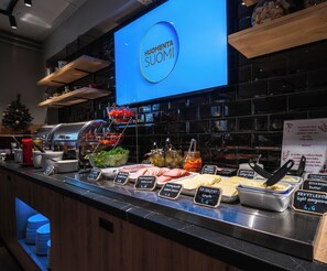 Daily buffet breakfast for a fee