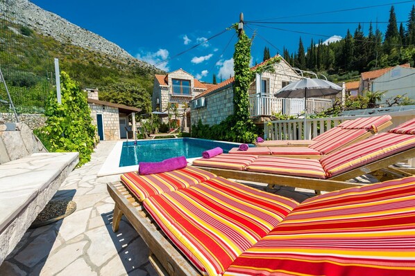 Villa (Three-Bedroom Villa with Swimming Poo) | Terrasse/Patio