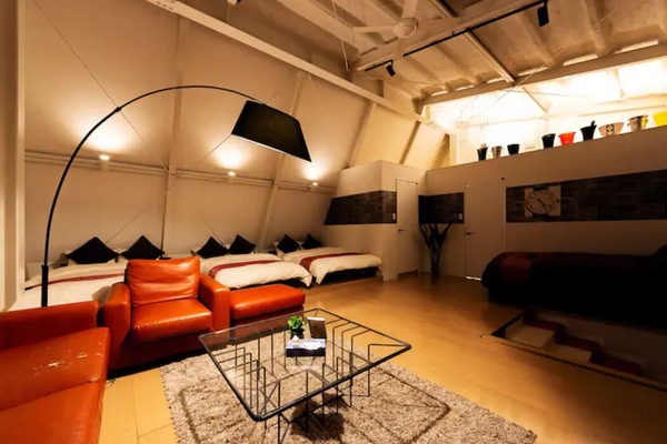 Eenvoudig appartement, niet-roken | Woonkamer | Een flatscreentelevisie