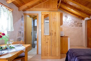 Studiolejlighed (Studio Apartment with Patio and Garde) | Interiør