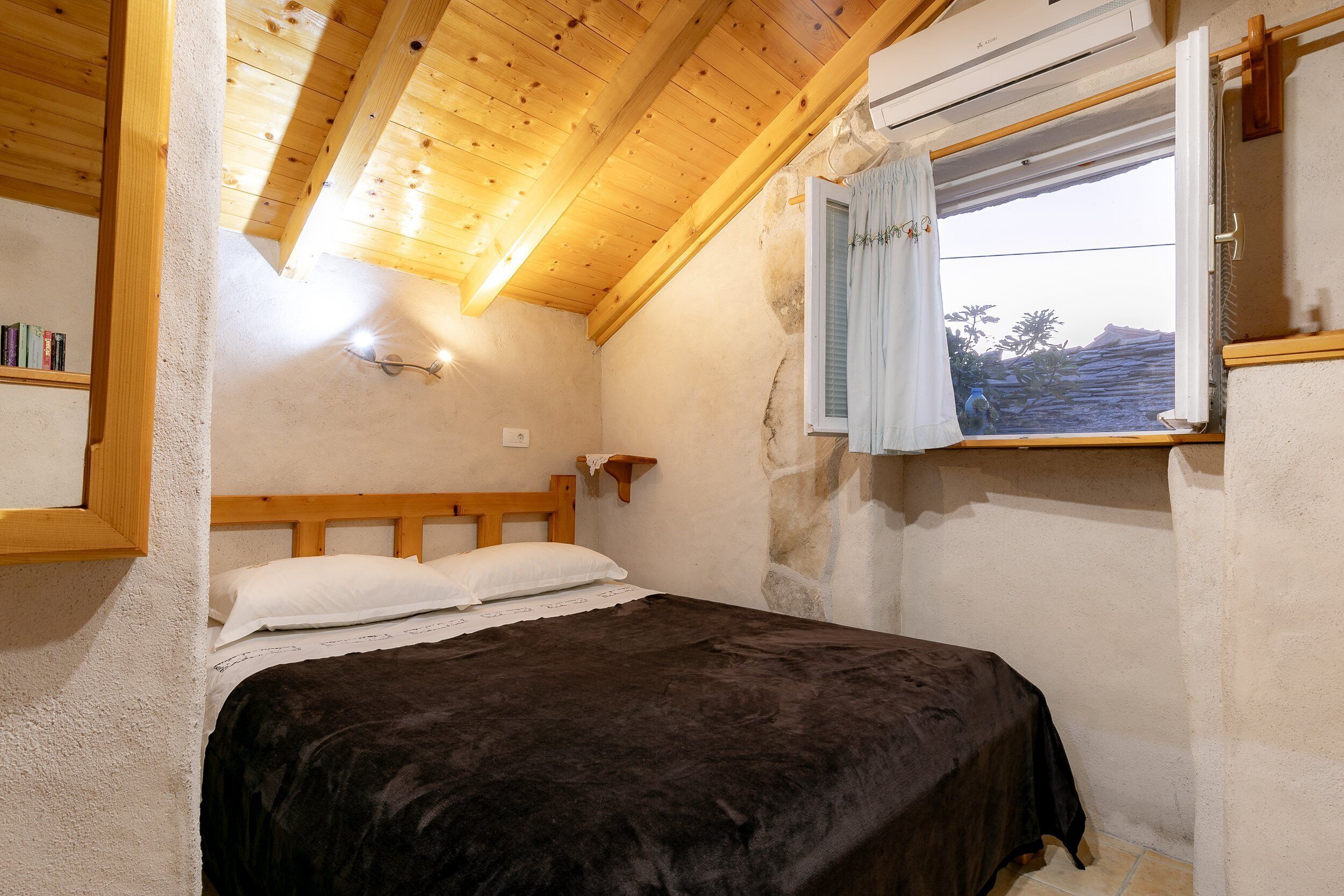 Apartment (One Bedroom Apartment - Patio and Gar) | 1 bedroom, travel cot, WiFi