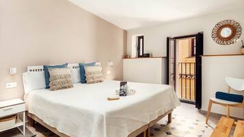 2 bedrooms, iron/ironing board, travel cot, free WiFi